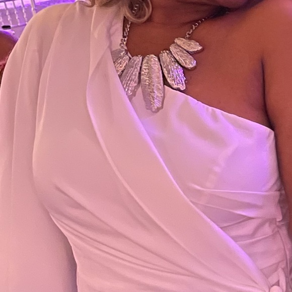 Infinite White Maxi - Picture 7 of 8